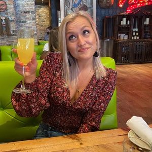 Meet your Posher, Olivia